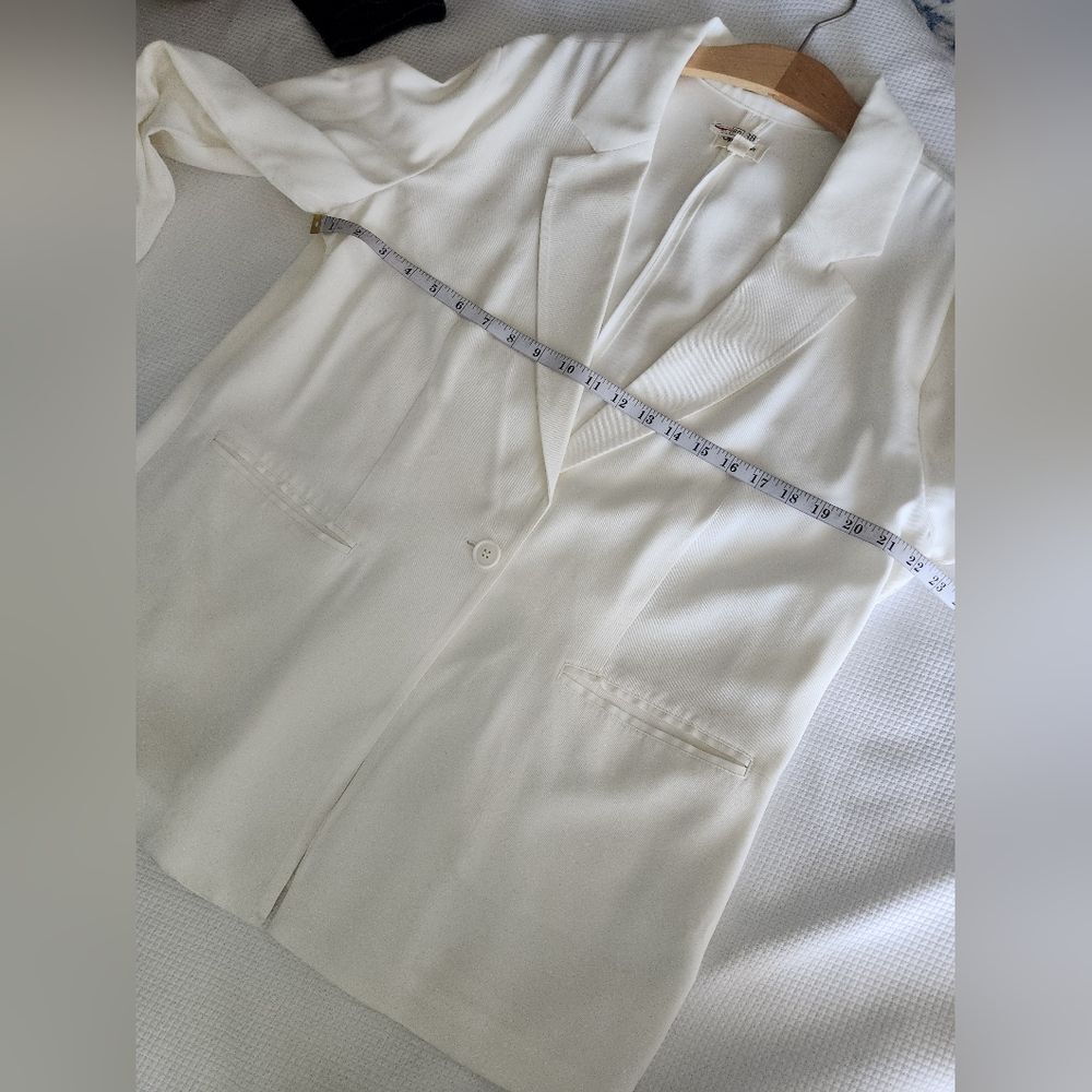 Open Edit Button Front Minimalist Versatile White… - image 6